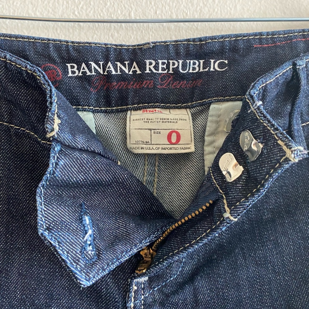 Banana Republic Mid Rise Jean Shorts Size 0